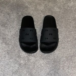 Gucci slides